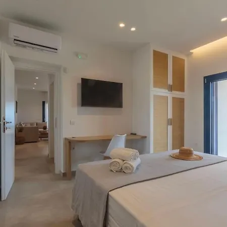 Thea Santa Marina Villa *